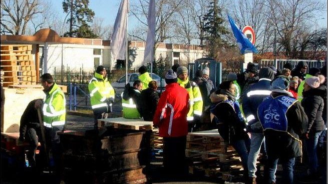 Illustration - Greve pour les salaires chez Mahle-Behr.