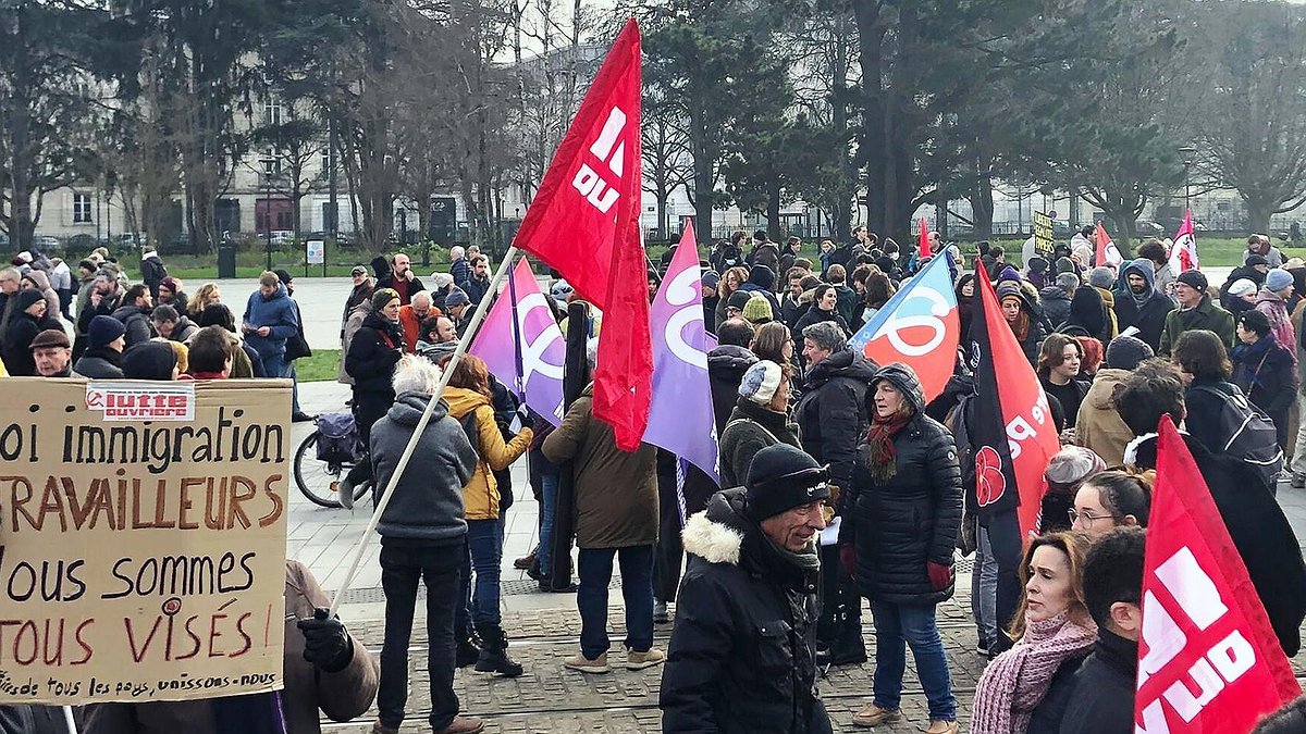 Illustration - Manifestation contre une loi anti-ouvrière