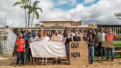 Illustration grève au collège Gran-Man-Difou ; non à la suppression d'une classe de 3e !