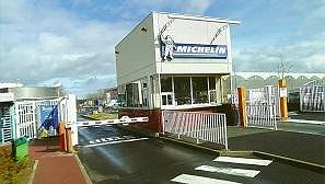 Illustration - plus les profits gonflent, plus les emplois diminuent