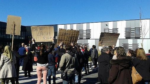 Illustration - grève pour plus de salaire