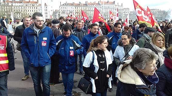 Illustration - En première ligne contre les droits des salariés