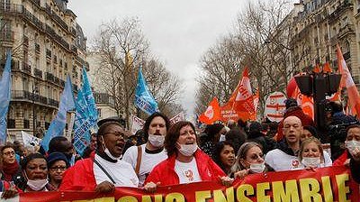 Illustration - Maisons de retraite, hôpitaux, universités, ça craque de partout