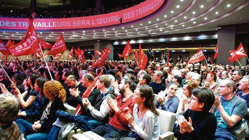 Illustration - la liste Lutte ouvrière en meeting