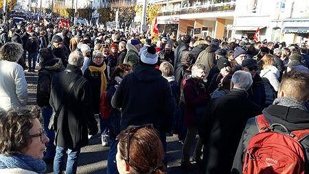 Illustration - face à un projet maintenu,  la lutte pour son retrait doit continuer