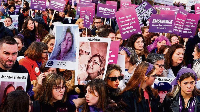 Illustration - des manifestations fournies