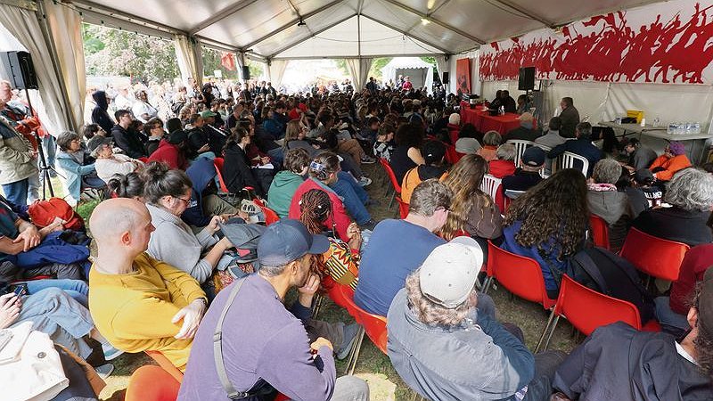 Illustration - Le chapiteau Karl Marx